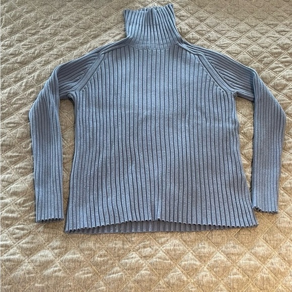 Banana Republic Women's Blue Ribbed Turtleneck Sweater - Picture 1 of 7
